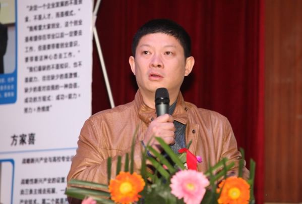 刘一手火锅创始人是哪里人刘一手火锅创始人刘松简介